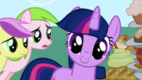 Twilight turning to look at Apple Bloom S1E01
