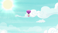 Twinkling Balloon heading back to Ponyville S7E11