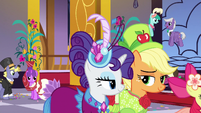 AJ and Rarity enter the Gala S5E7