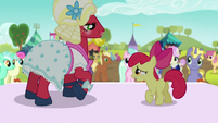 Apple Bloom asking if Orchard Blossom knows the lyrics S5E17