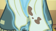Chocolate stain on Wind Rider's scarf S5E15.png