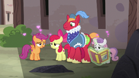Cutie Mark Crusaders swooning over the fairy tale S7E8