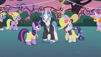 Everypony is gathering around.