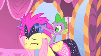 Spike ribbon S1E20