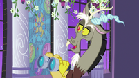 Discord with pair of a binoculars S9E17