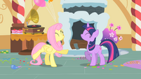 Fluttershy and Twilight are dancing S1E25