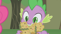 Spike brings back the bad cupcakes S1E04