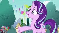 Starlight Glimmer introduces herself to Ember S7E15