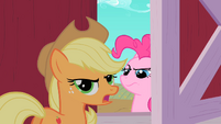 Applejack forcing construction noises S1E25