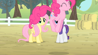 Pinkie Pie hopping S4E07