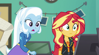 Trixie Lulamoon "stop looking at that" EGFF