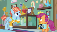 Windy Whistles explains Rainbow's first words S7E7