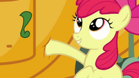 Apple Bloom rubbing pumpkin float S3E4