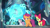 Claws reach out of the magic sphere S8E26