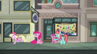 Luckette runs away from Pinkie Pie S6E3