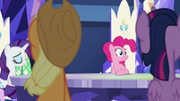 Rarity and Pinkie Pie in awkward silence S8E21
