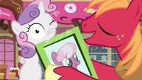 Sweetie Belle hit with frame S2E17