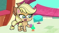 Applejack removes ice cream from her mane PLS1E1a.png (725 KB)
