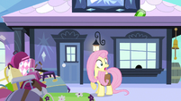 Fluttershy almost late S3E11