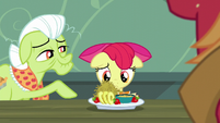 Granny Smith giving Apple Bloom breakfast S5E17