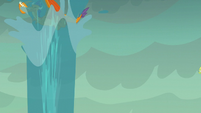 Orange dragon gets hit by water spout S6E5