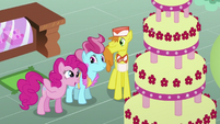 Pinkie Pie Talking About the Cake S2E24