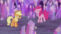 Pinkie Pie jumps up and down S5E20