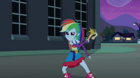 Rainbow Dash catches the crown EG