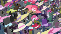 Rarity walks in the middle of the crowd S2E09