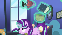 Starlight catches her things as they fly over S8E3