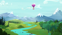 Twinkling Balloon soars over Equestria S5E23