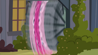 Pinkie Pie's new ferris wheel S2E18