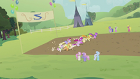 Ponies running S2E05