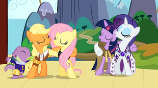 Spike, Applejack, Fluttershy, Twilight and Rarity singing S02E11