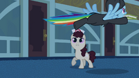 Rainbow flies over Nursery Rhyme S2E16