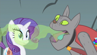 Rarity smells Rover's bad breath S1E19