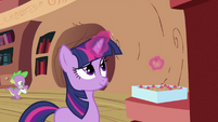 Twilight Sparkle with cupcakes S2E03