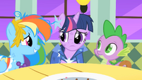 Twilight worries that Princess Celestia is upset S01E26