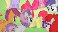 Students looking at Apple Bloom's cutie mark S2E06