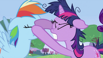 Twilight Sparkle closing Rainbow's eyes S2E03