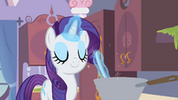 Rarity stirring a pot S2E05