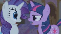 Twilight and Rarity "what she was born with" S1E09