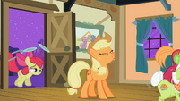 Applejack 'Yee-haa, little sis!' S2E06