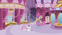 Sweetie Belle on the floor S2E05