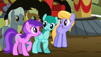 Ponies mumbling about song S2E15