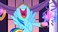 Laughing Rainbow Dash S2E09