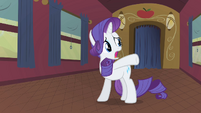 Rarity feels crowded and cramped S1E21