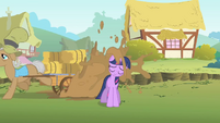 Twilight splashed with mud S1E15