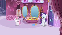 Rarity telling Sweetie Belle S2E05