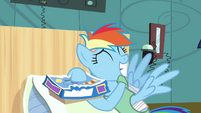 Rainbow Dash win some S2E16